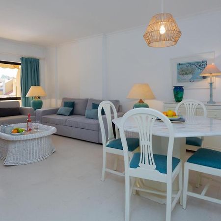 Marina 2Bdr Apartment With Balcony & Pool - 5Min From Beach By Lovelystay クアルテイラ エクステリア 写真