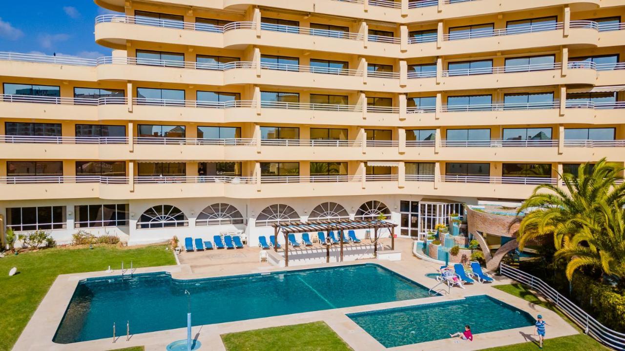 Marina 2Bdr Apartment With Balcony & Pool - 5Min From Beach By Lovelystay クアルテイラ エクステリア 写真